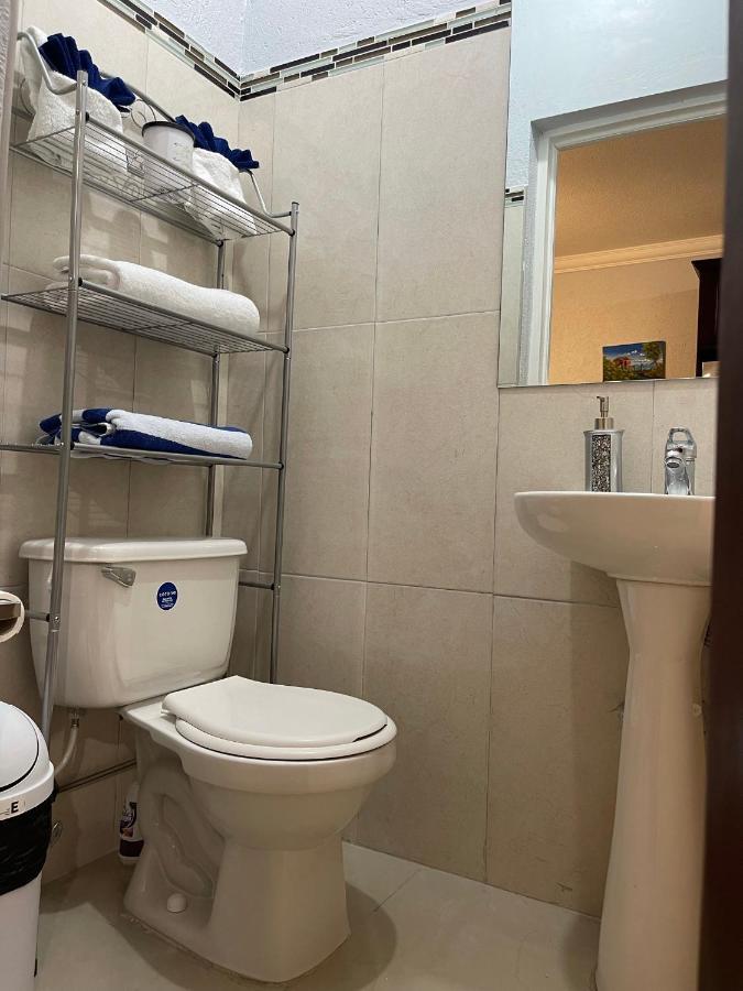 Jamrock Suites Кингстън Екстериор снимка